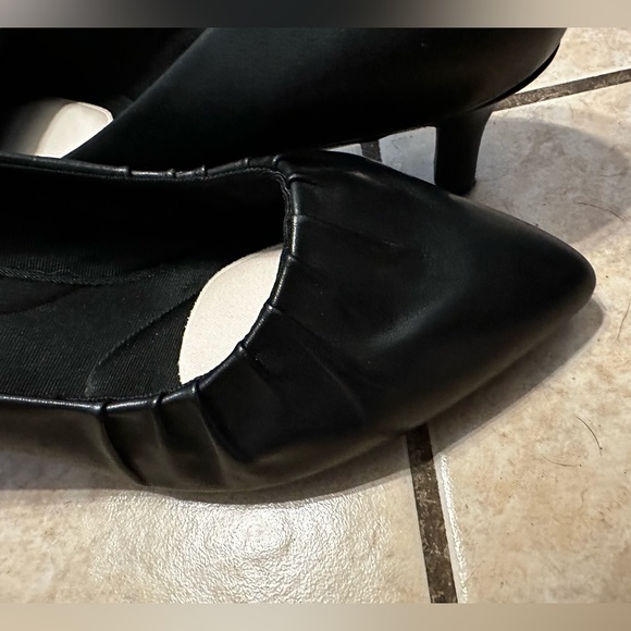 Rockport Kalila Gather Pump - Picture 3 of 11